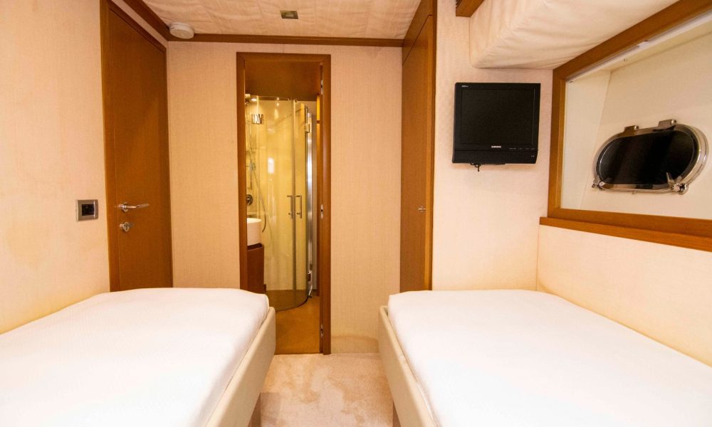 ferretti-780-100424-sea-journey-gocek (24)